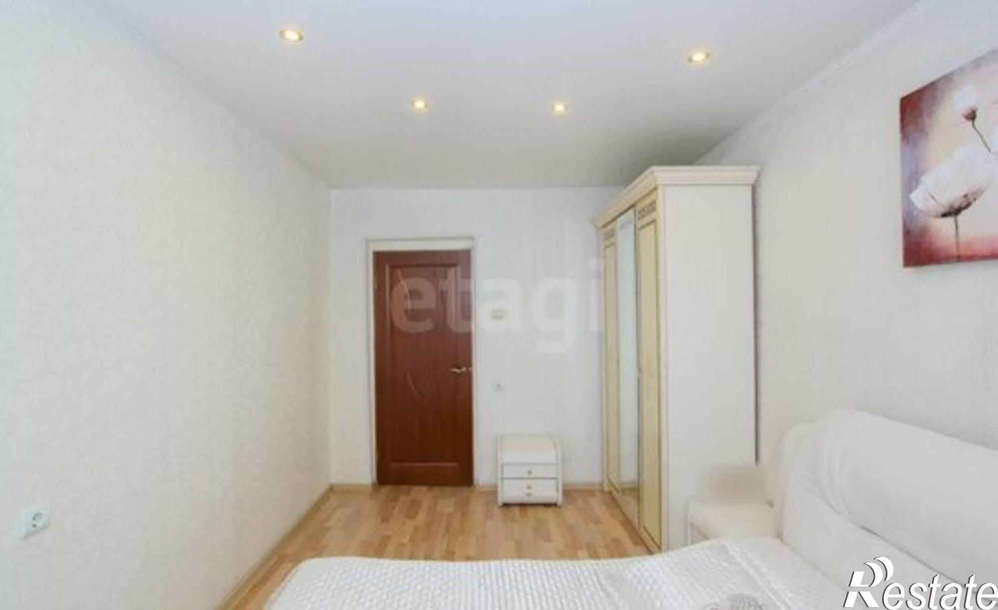 Купить квартиру за 13 700 000 рублей на проспект Строителей, 42