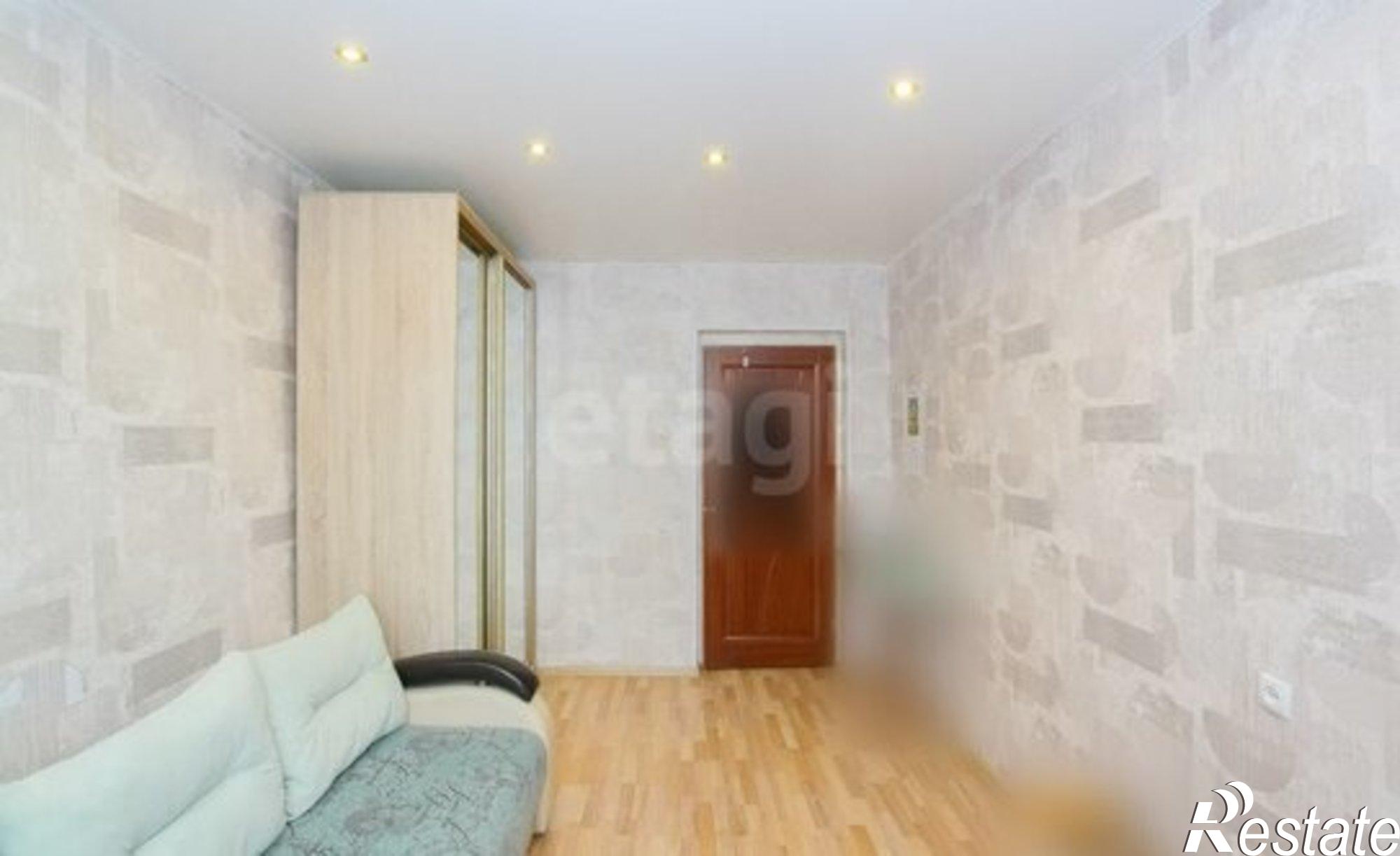 Купить квартиру за 13 700 000 рублей на проспект Строителей, 42