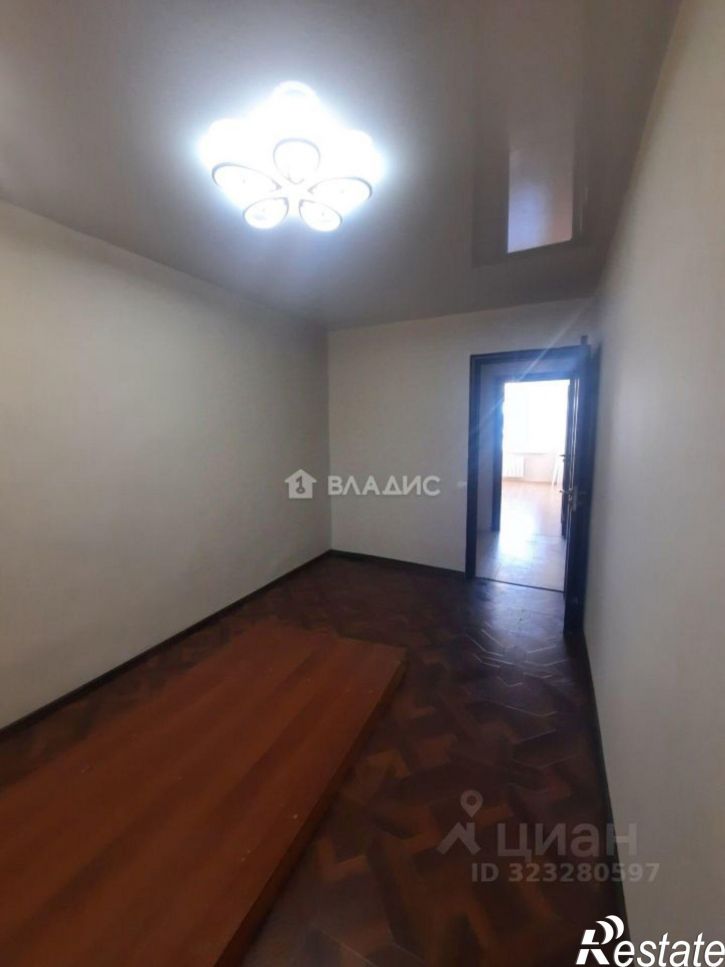 3-комн квартира улица Жердева, 124,  д. 124