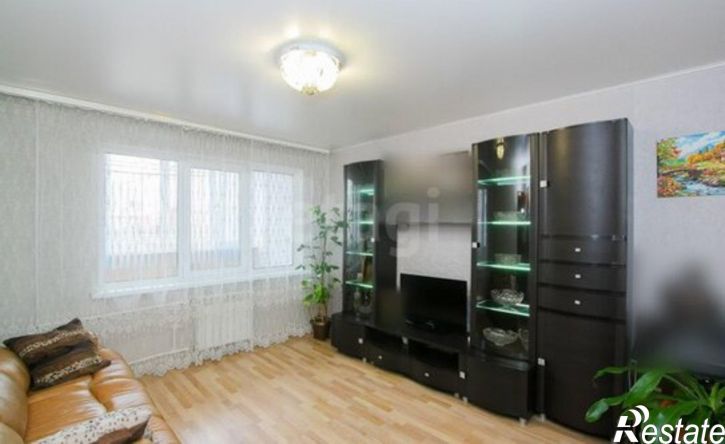 3-комн квартира проспект Строителей, 42,  д. 42