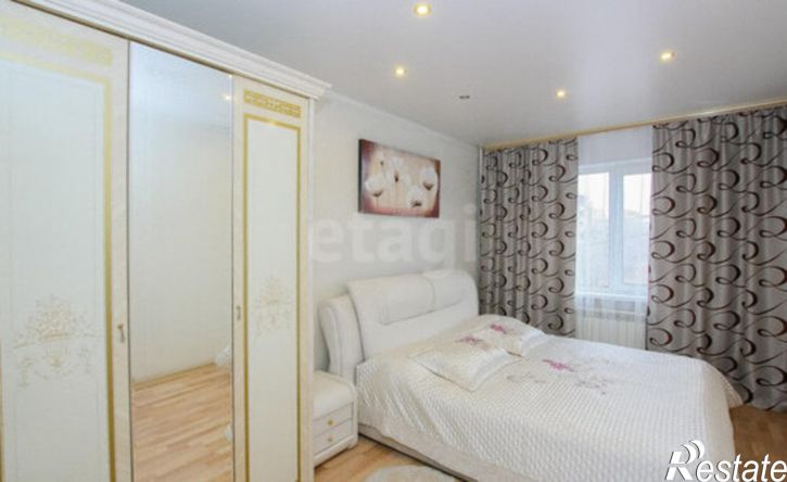 3-комн квартира проспект Строителей, 42,  д. 42