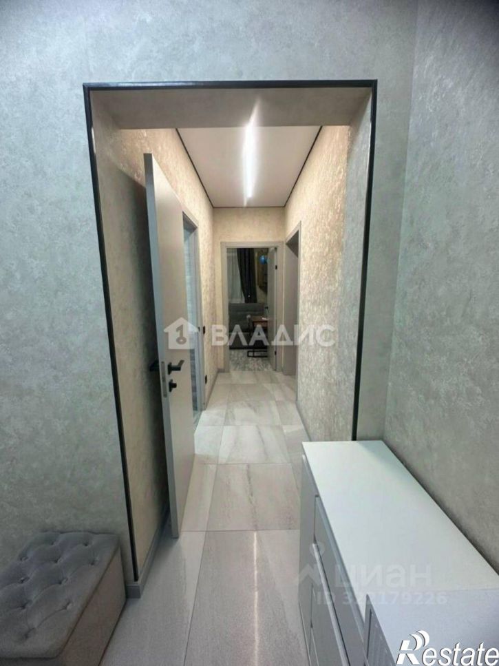 3-комн квартира микрорайон 140Б, 4