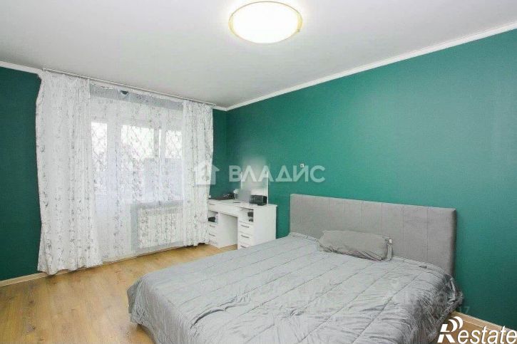 2-комн квартира улица Жердева, 76,  д. 76