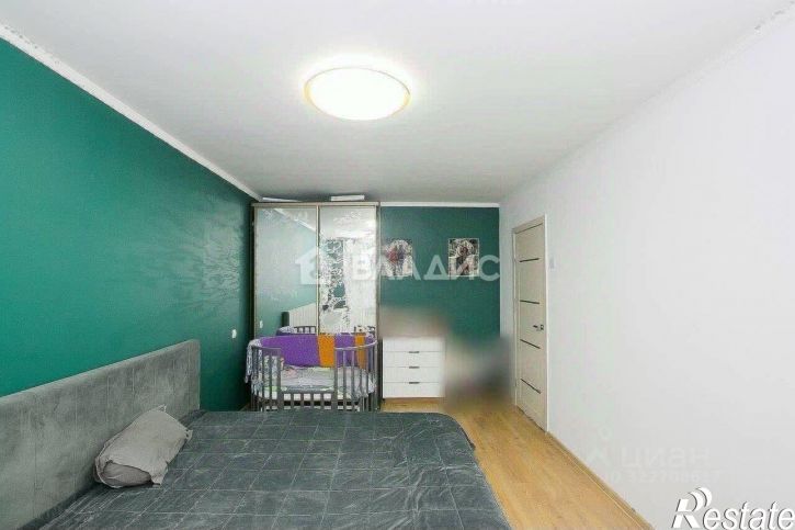 2-комн квартира улица Жердева, 76,  д. 76