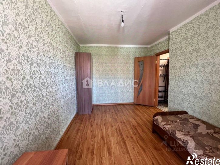 2-комн квартира 111-й микрорайон, 11