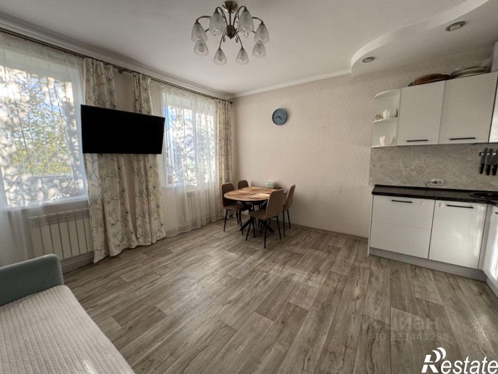 3-комн квартира 111-й микрорайон