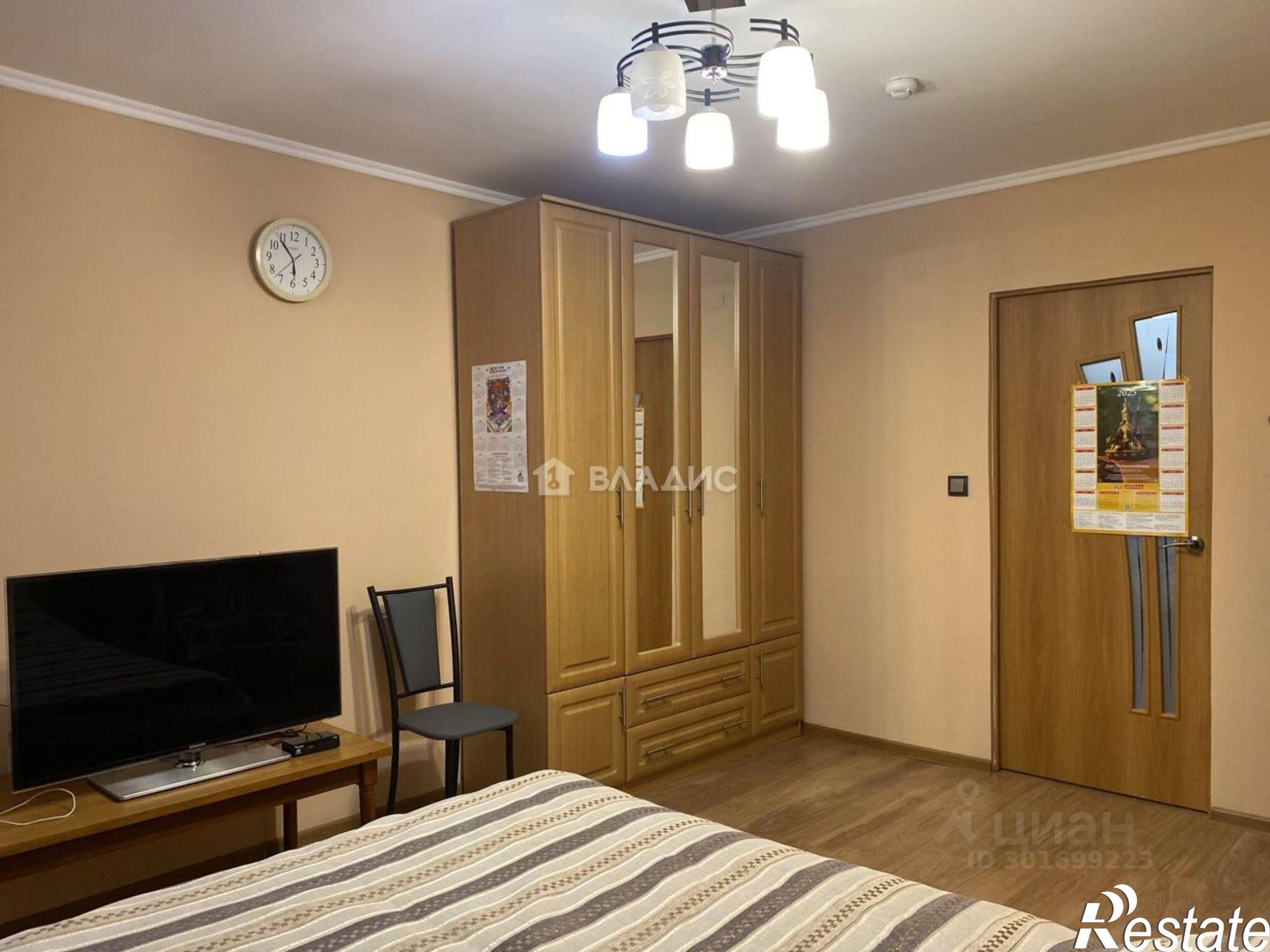 Купить квартиру за 10 250 000 рублей на 111-й микрорайон