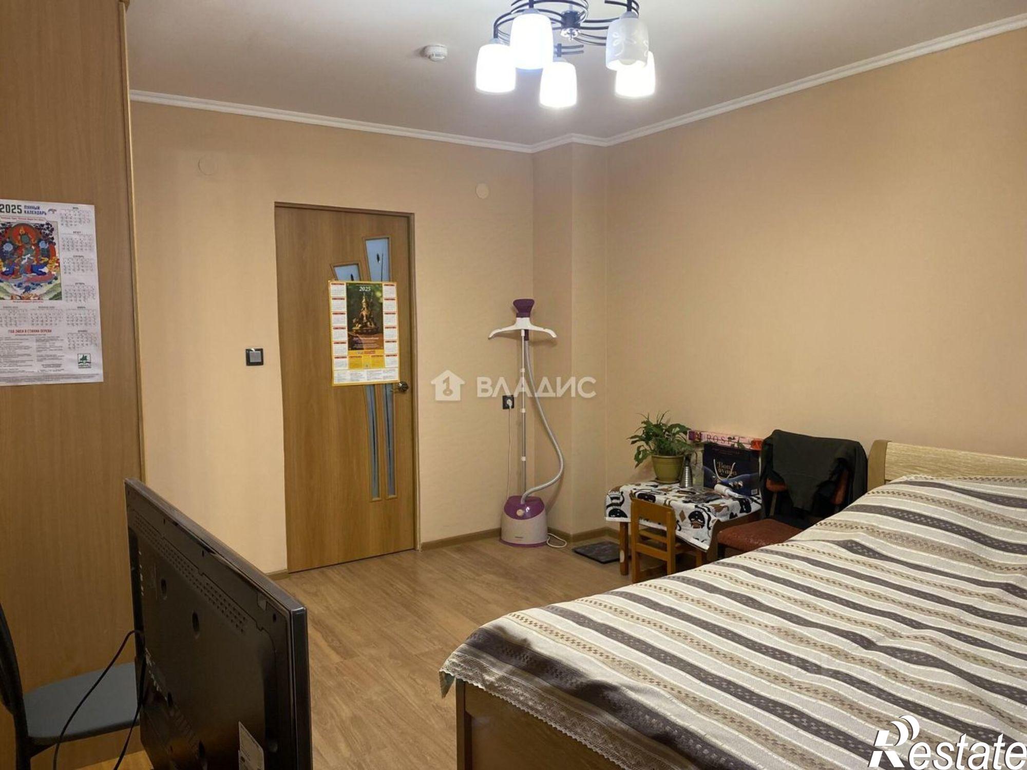 Купить квартиру за 10 250 000 рублей на 111-й микрорайон