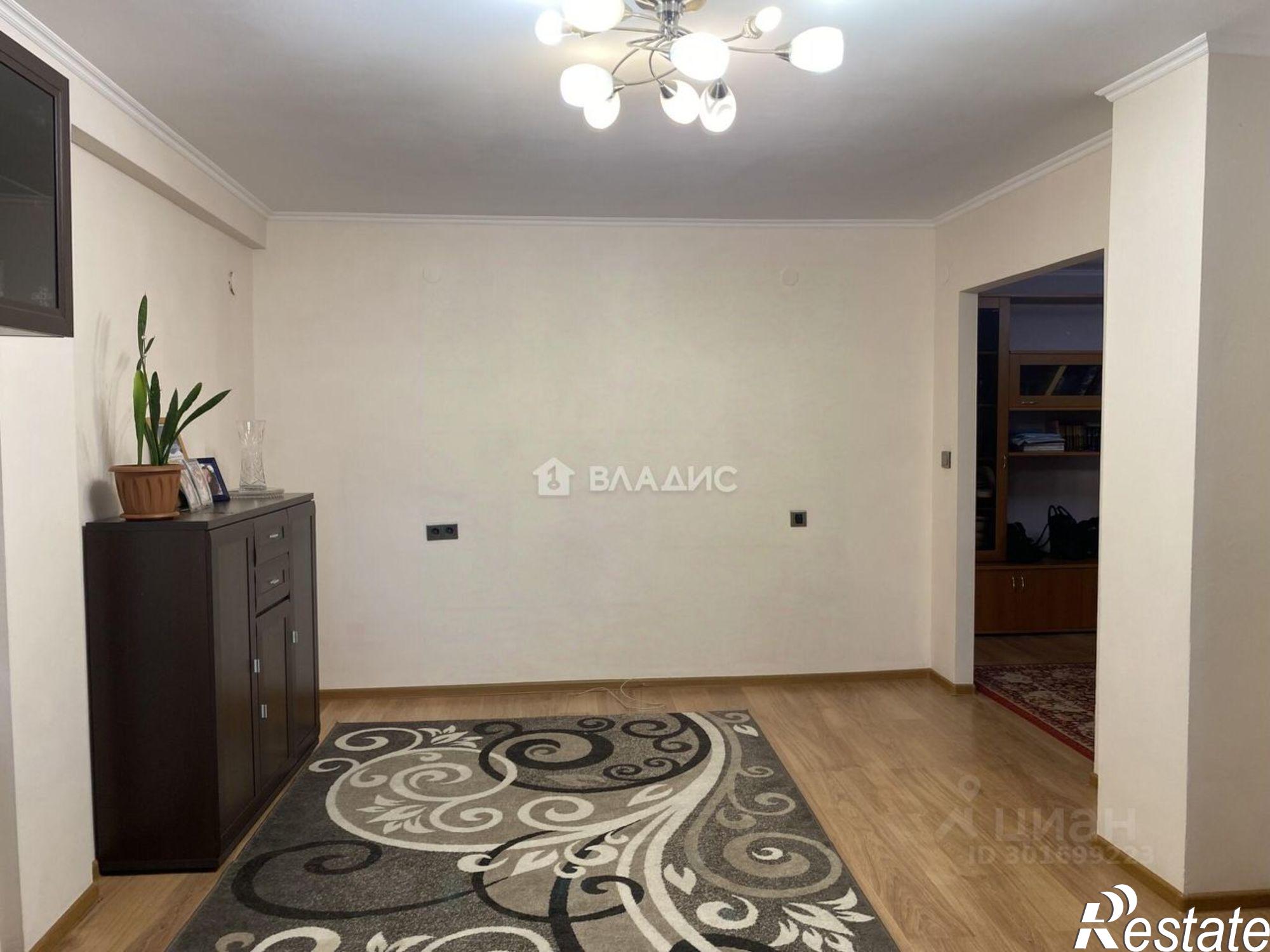 Купить квартиру за 10 250 000 рублей на 111-й микрорайон