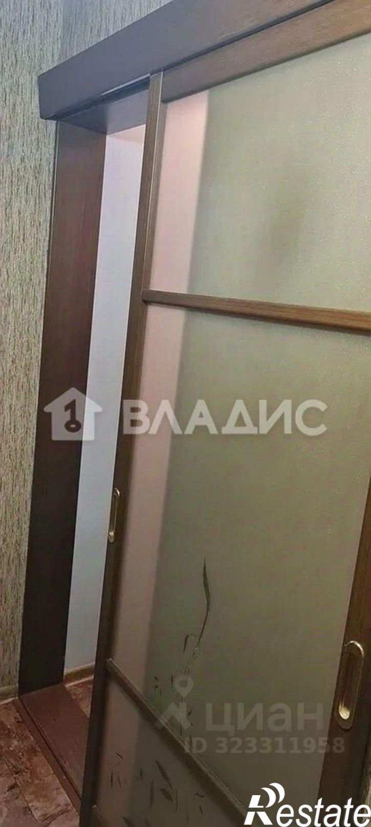 3-комн квартира улица Толстого, 10,  д. 10