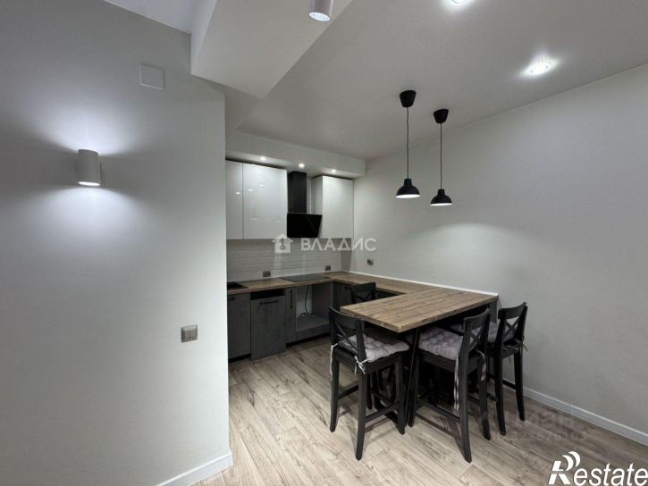 2-комн квартира микрорайон 140Б, 1