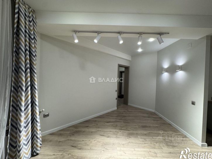 2-комн квартира микрорайон 140Б, 1