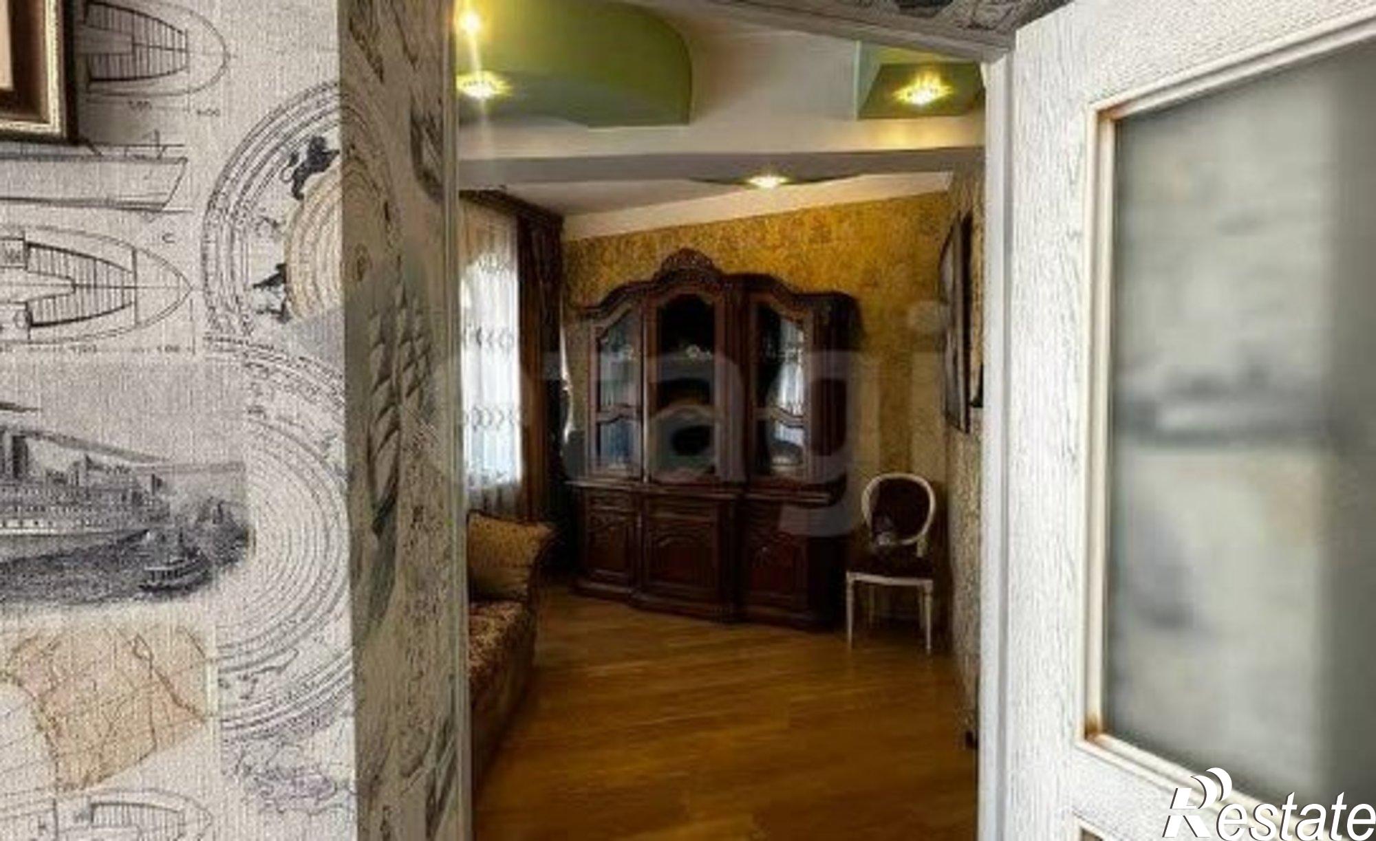 Купить квартиру за 18 000 000 рублей на проспект Победы, 16