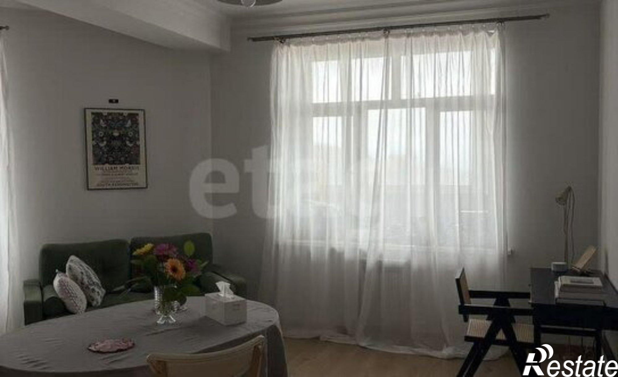 Купить квартиру за 8 000 000 рублей на 111-й микрорайон, 4