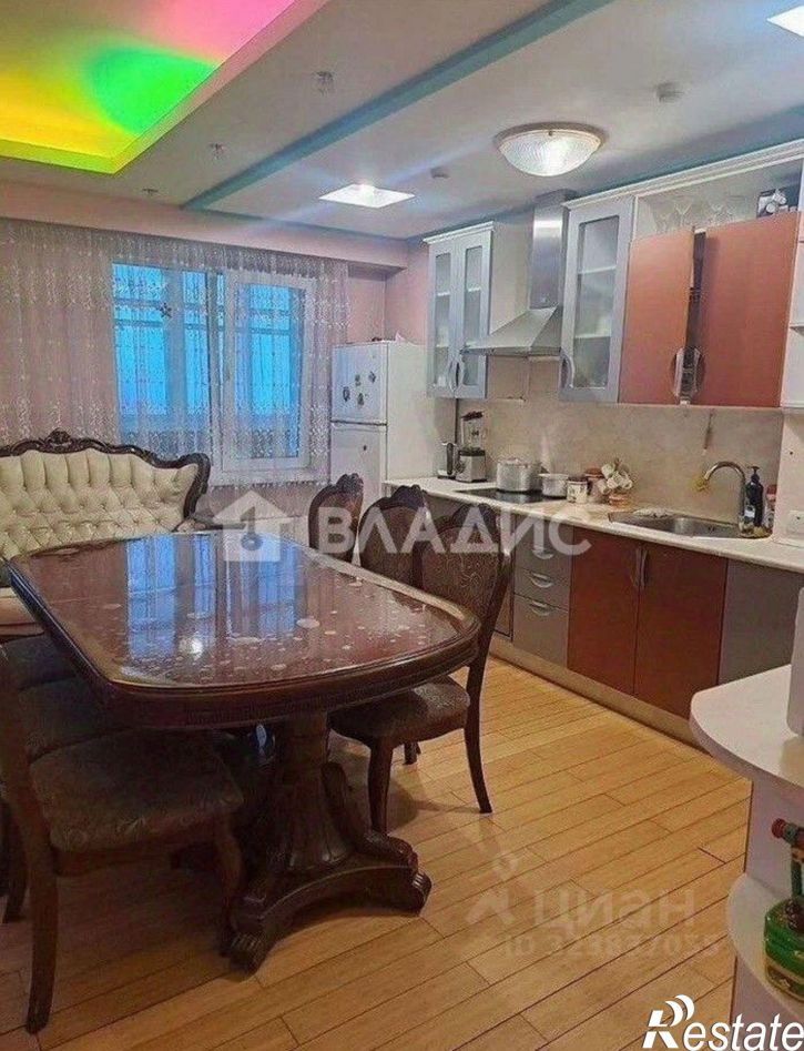 3-комн квартира ул Добролюбова, 37,  д. 37