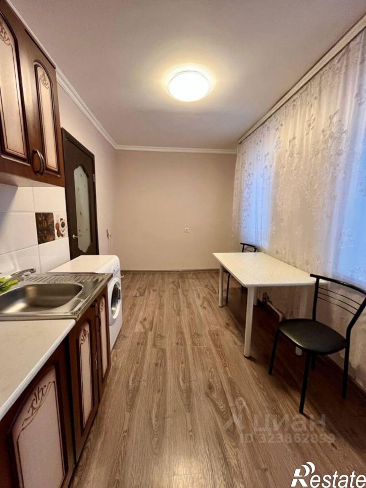 3-комн квартира улица Пугачёва, 17Г,  д. 17Г