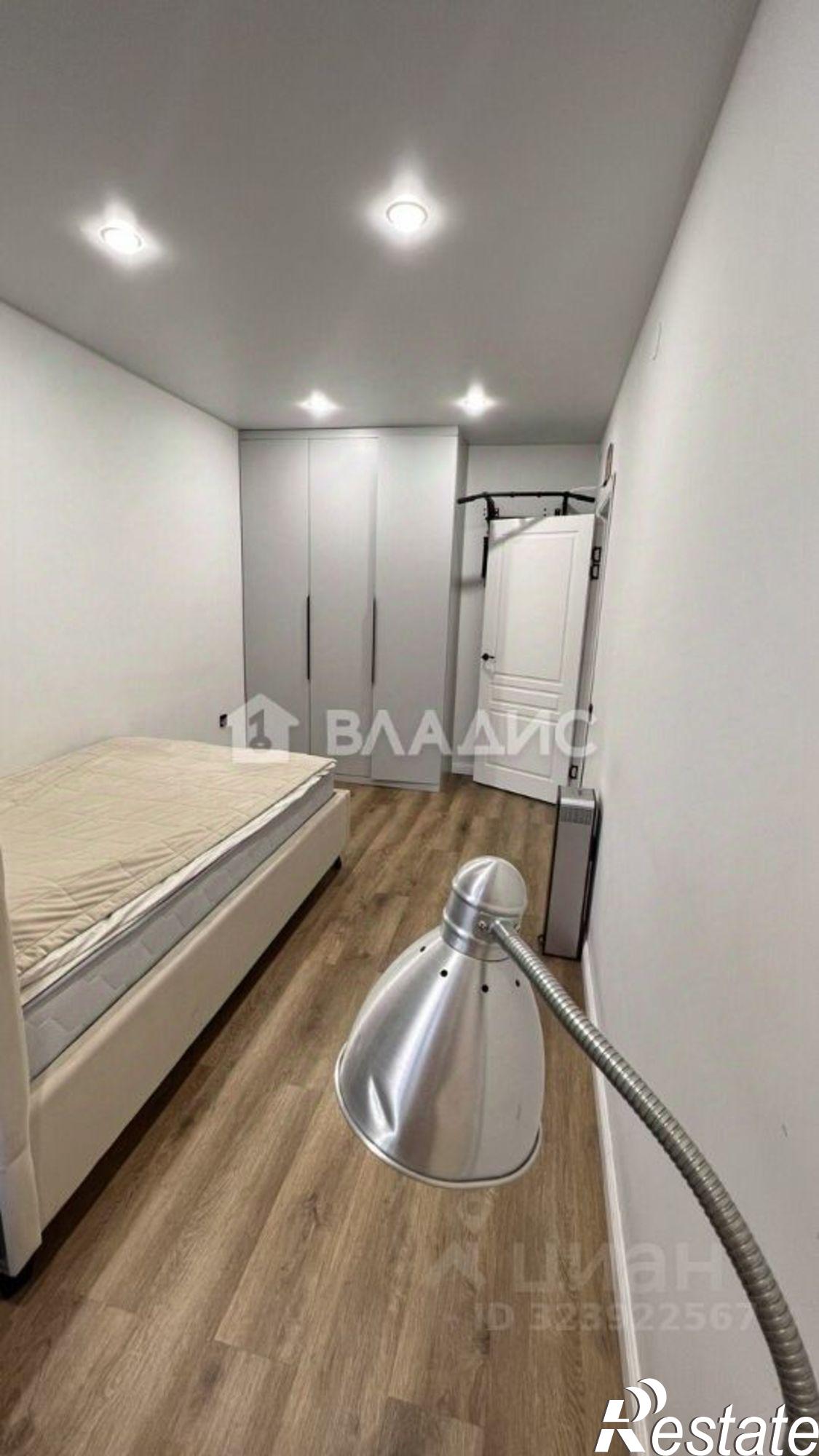 Купить квартиру за 10 500 000 рублей на 142-й микрорайон, 8