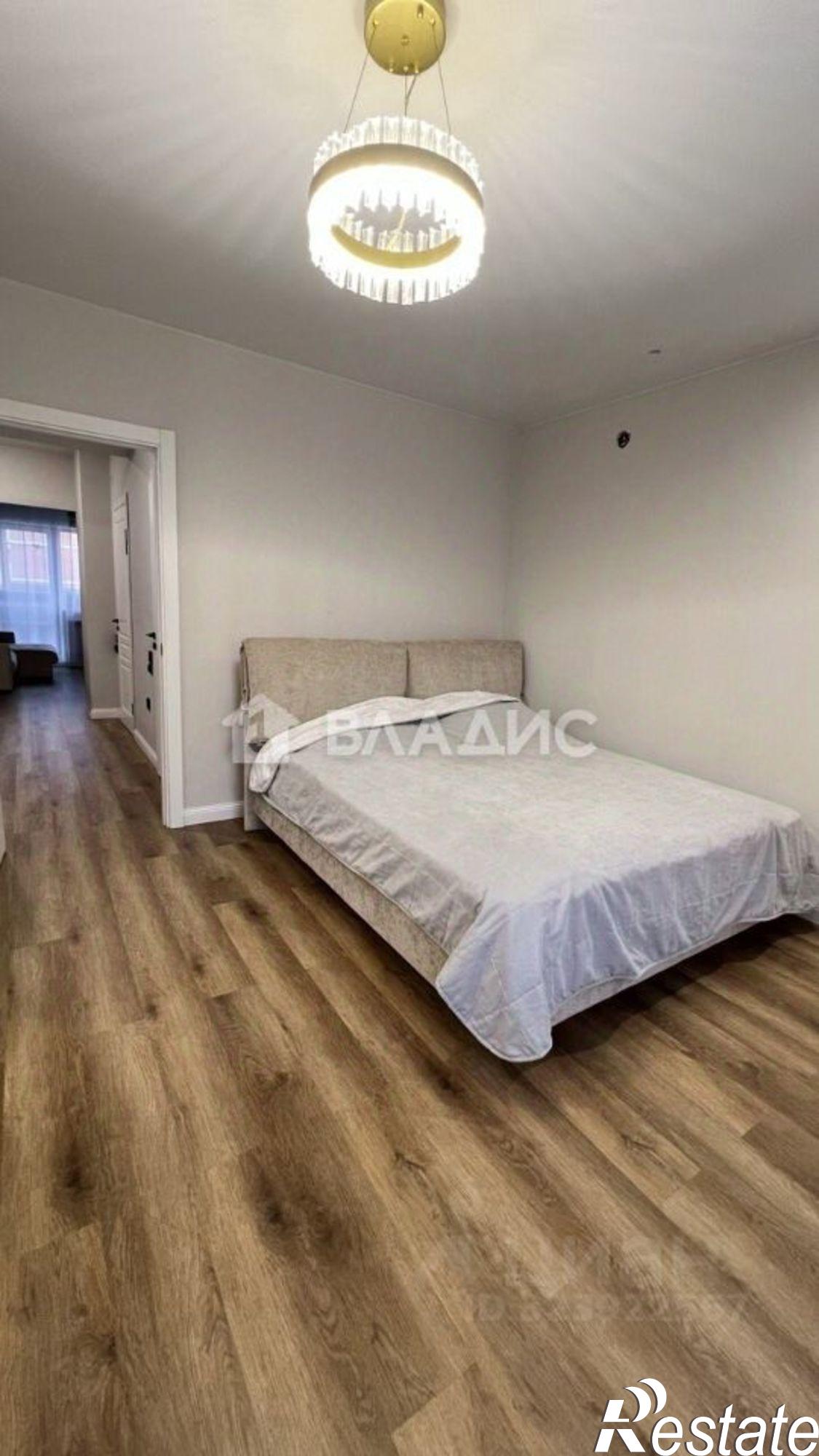 Купить квартиру за 10 500 000 рублей на 142-й микрорайон, 8