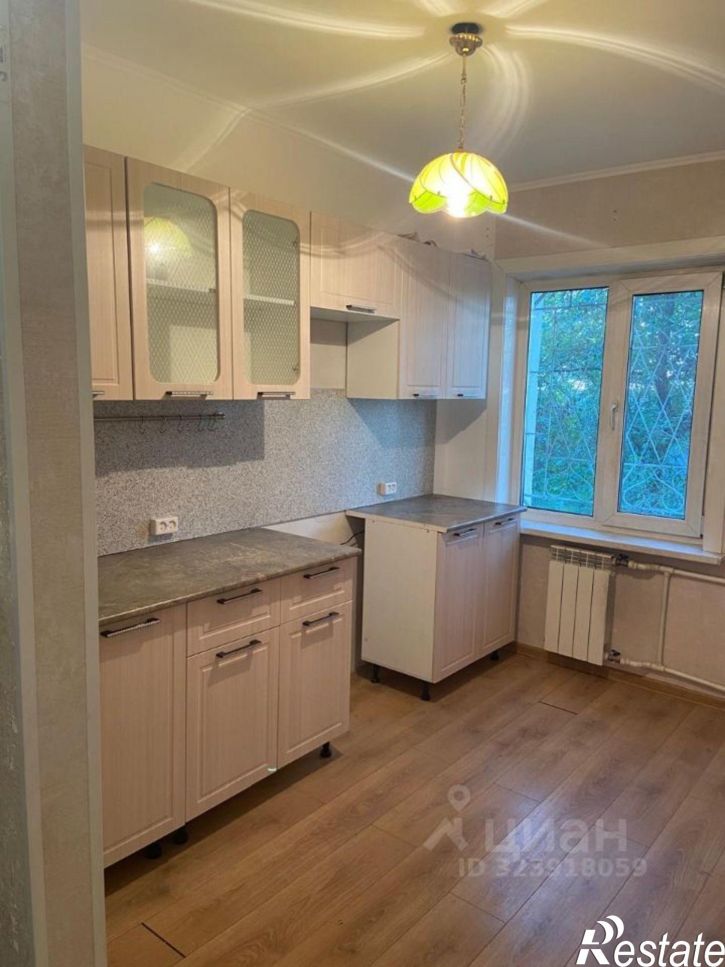 3-комн квартира пр-кт Строителей, 40,  д. 40