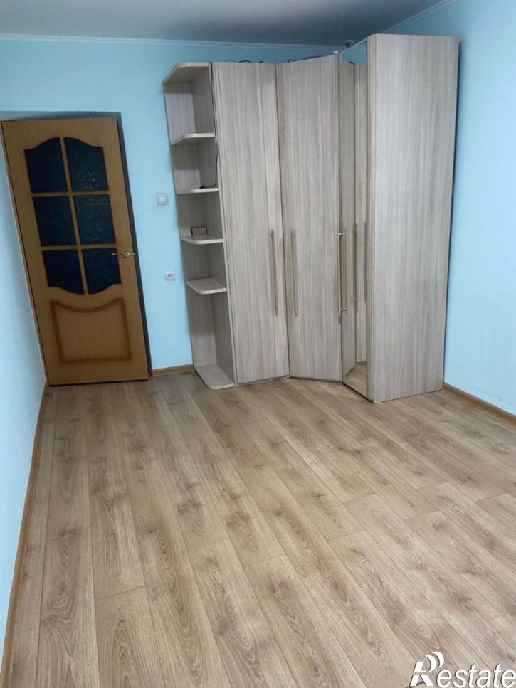 3-комн квартира пр-кт Строителей, 40,  д. 40