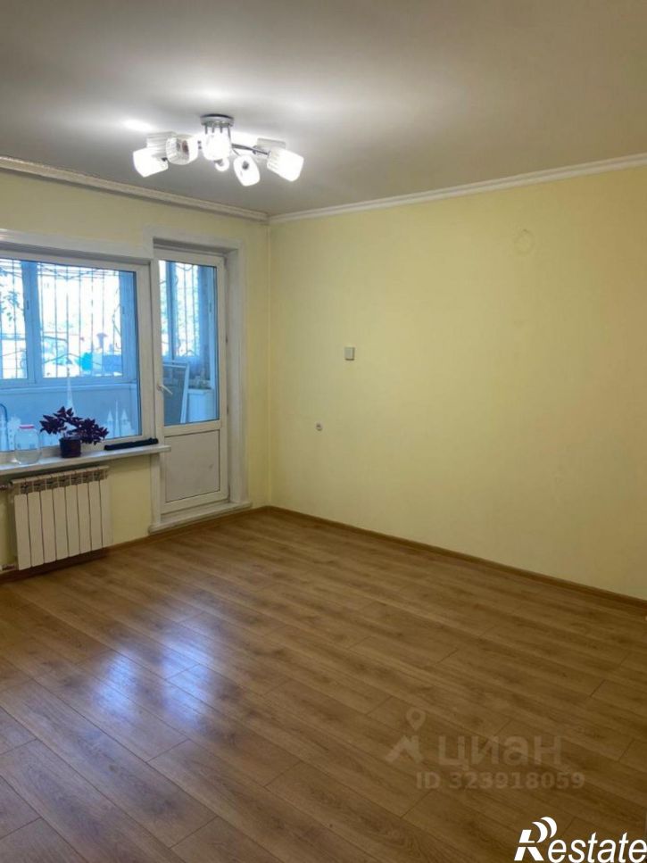 3-комн квартира пр-кт Строителей, 40,  д. 40