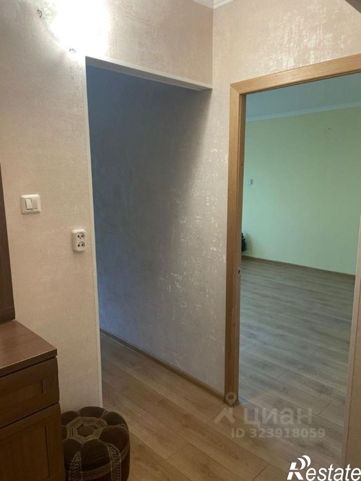 3-комн квартира пр-кт Строителей, 40,  д. 40