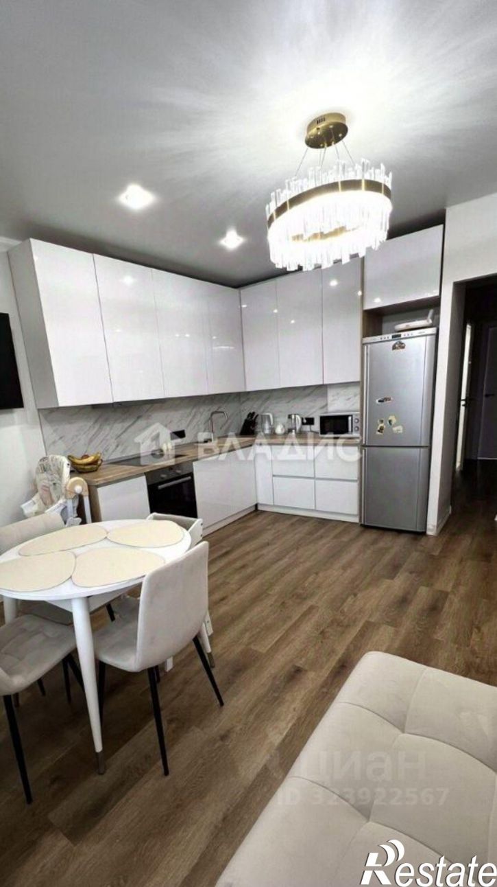 3-комн квартира 142-й микрорайон, 8