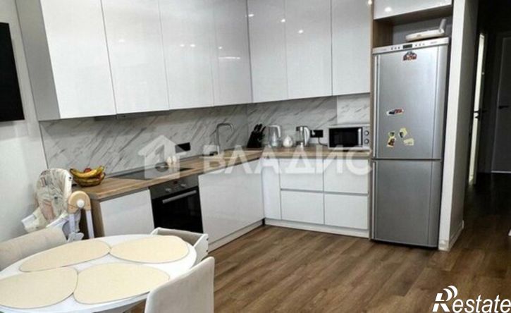 3-комн квартира 142-й микрорайон, 8