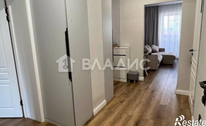 3-комн квартира 142-й микрорайон, 8