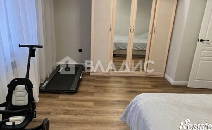 3-комн квартира 142-й микрорайон, 8