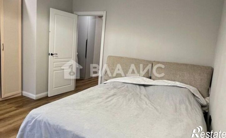 3-комн квартира 142-й микрорайон, 8