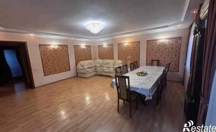 3-комн квартира улица Жердева, 102,  д. 102