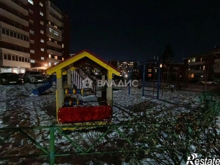 3-комн квартира микрорайон 140А, 17