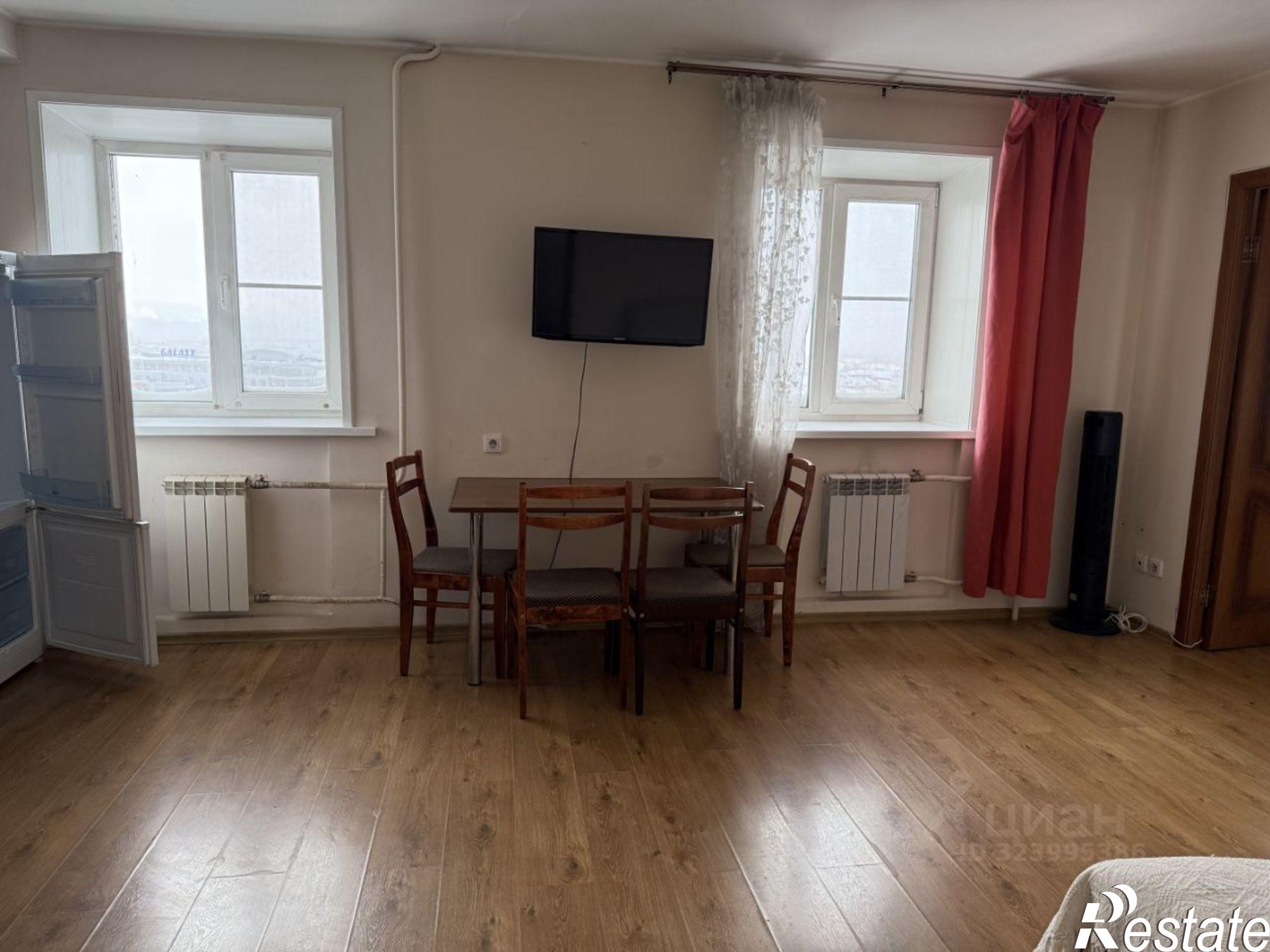 Сдать квартиру за 38 000 рублей на проспект Победы, 7