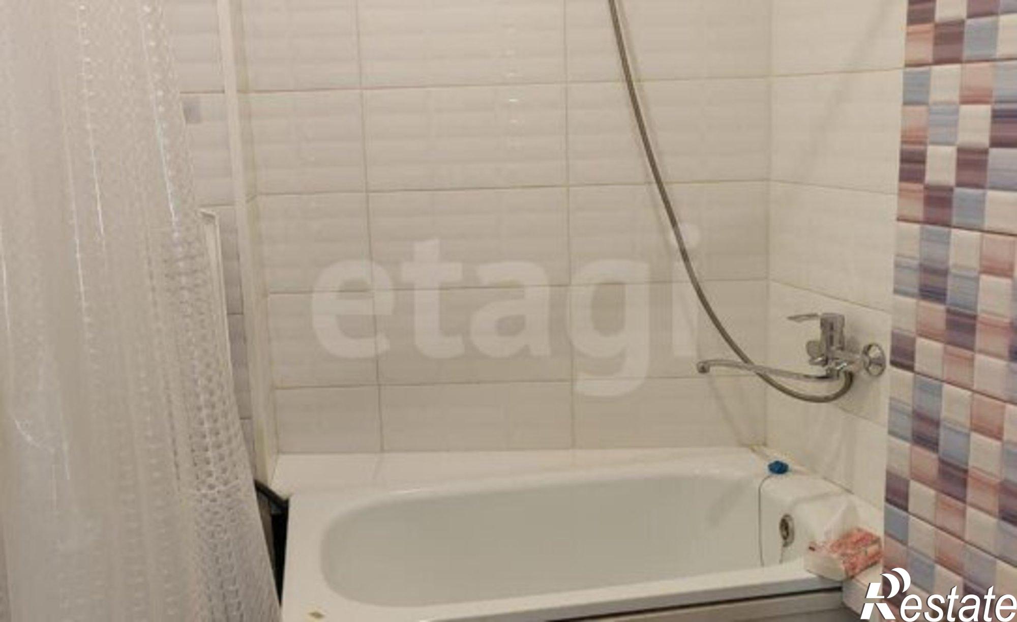 Купить квартиру за 4 900 000 рублей на ул Лощенкова, 19А/1