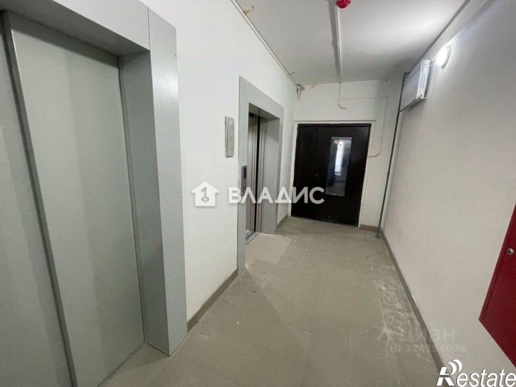 3-комн квартира микрорайон 148А, 2/4