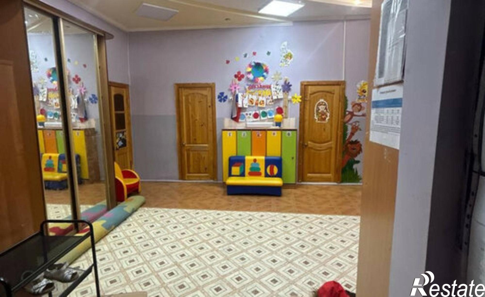 Купить квартиру за 14 300 000 рублей на 110-й микрорайон, 3