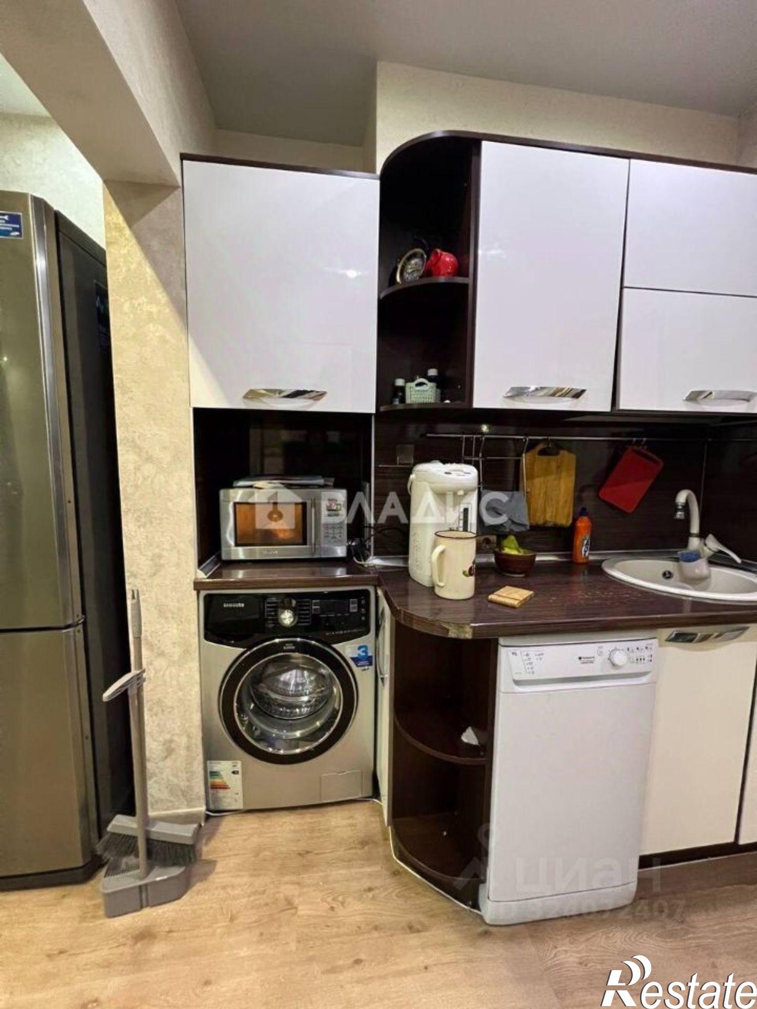 Купить квартиру за 14 000 000 рублей на улица Смолина, 77