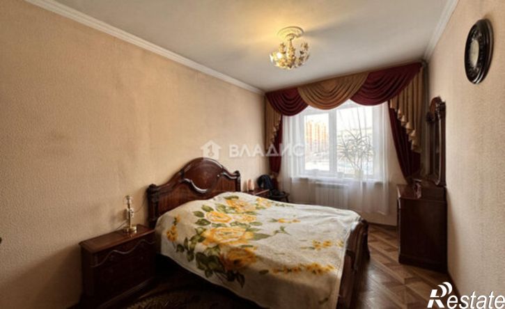 2-комн квартира улица Революции 1905 года, 102,  д. 102