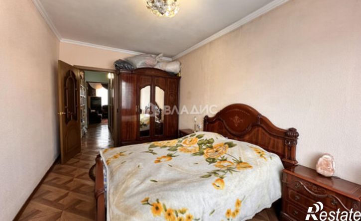 2-комн квартира улица Революции 1905 года, 102,  д. 102