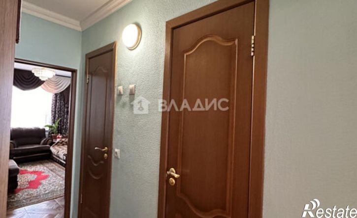 2-комн квартира улица Революции 1905 года, 102,  д. 102