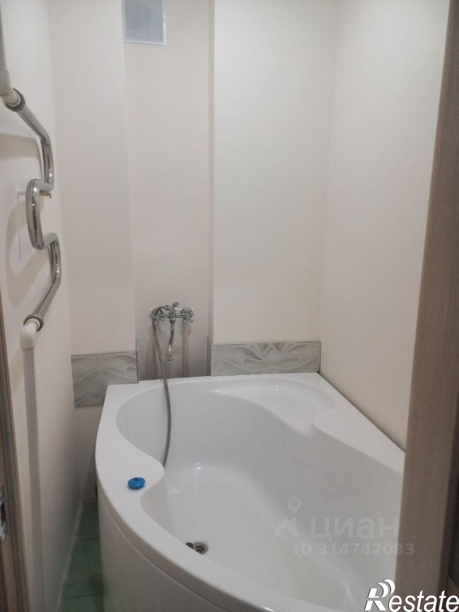 Сдать квартиру за 35 000 рублей на ул Тулаева, 150