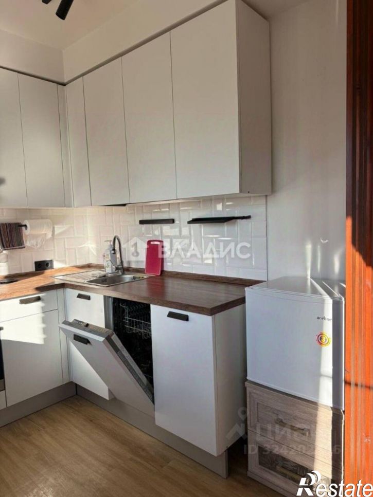 1-комн квартира микрорайон 140Б, 1