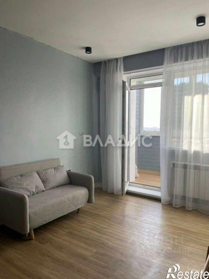 1-комн квартира микрорайон 140Б, 1