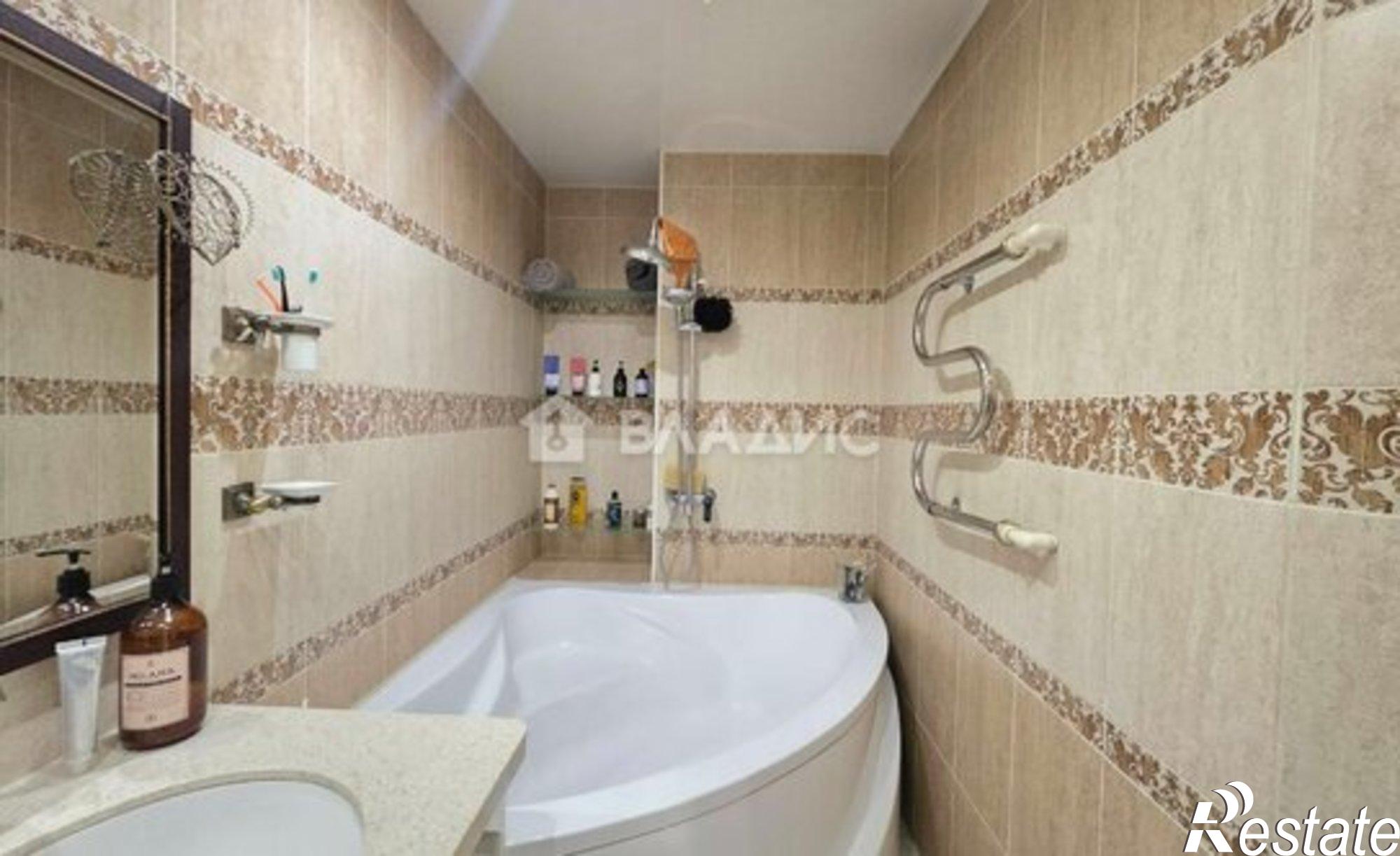 Купить квартиру за 15 000 000 рублей на ул Гвардейская, 16