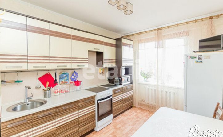 2-комн квартира Геологическая улица, 28,  д. 28