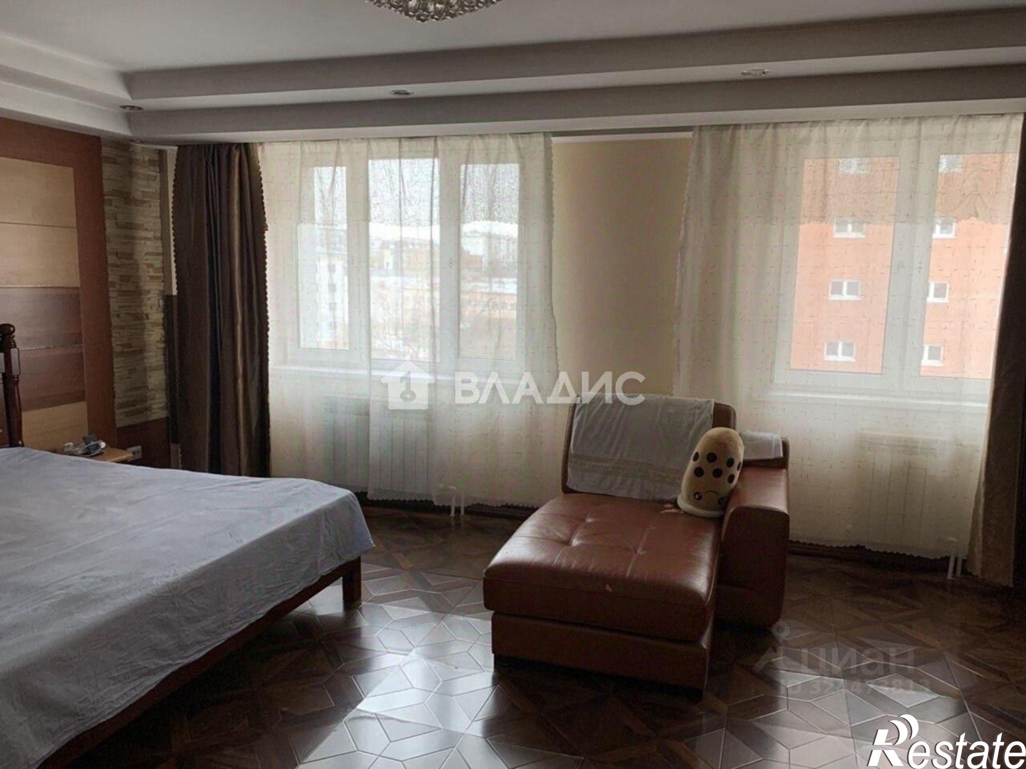 Купить квартиру за 15 000 000 рублей на улица Калашникова, 11