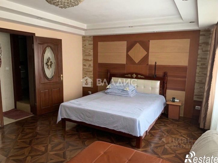 3-комн квартира улица Калашникова, 11,  д. 11