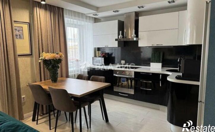 3-комн квартира улица Калашникова, 16,  д. 16