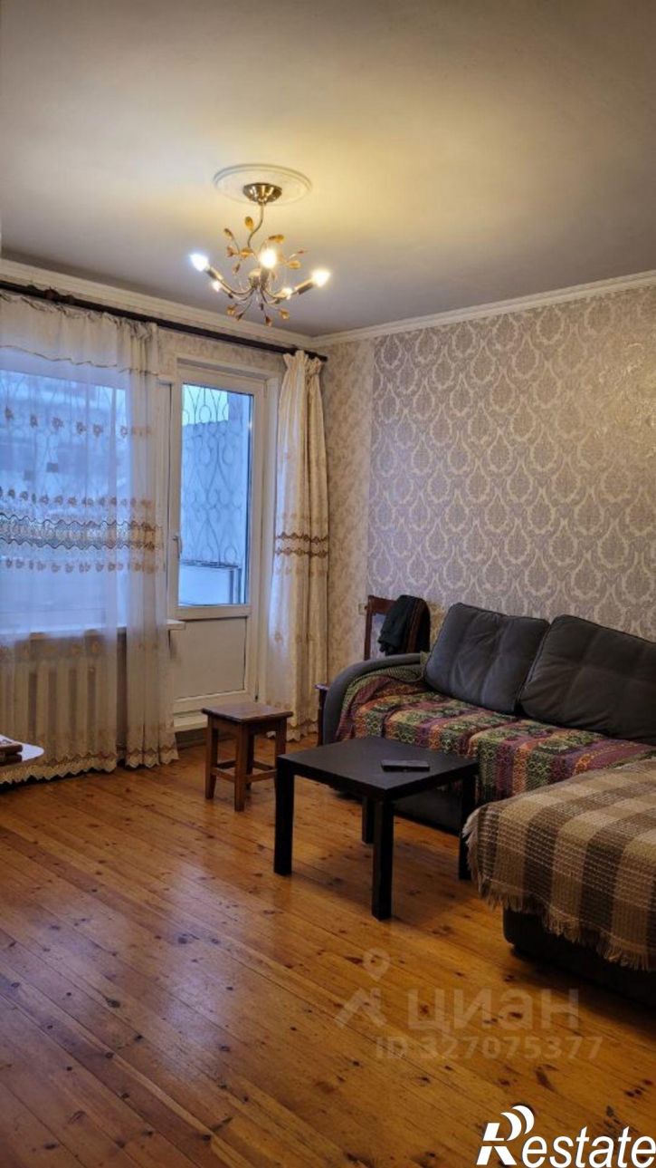 3-комн квартира пр-кт Строителей, 14,  д. 14
